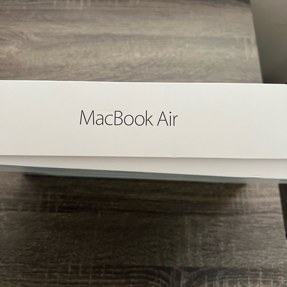 MacBook Air Original Box + Unused Apple Power Adapter Pristine Condition - Picture 2 of 7